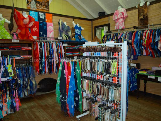 Caribelle Batik Shop ar Romney Manor, St. Kitts